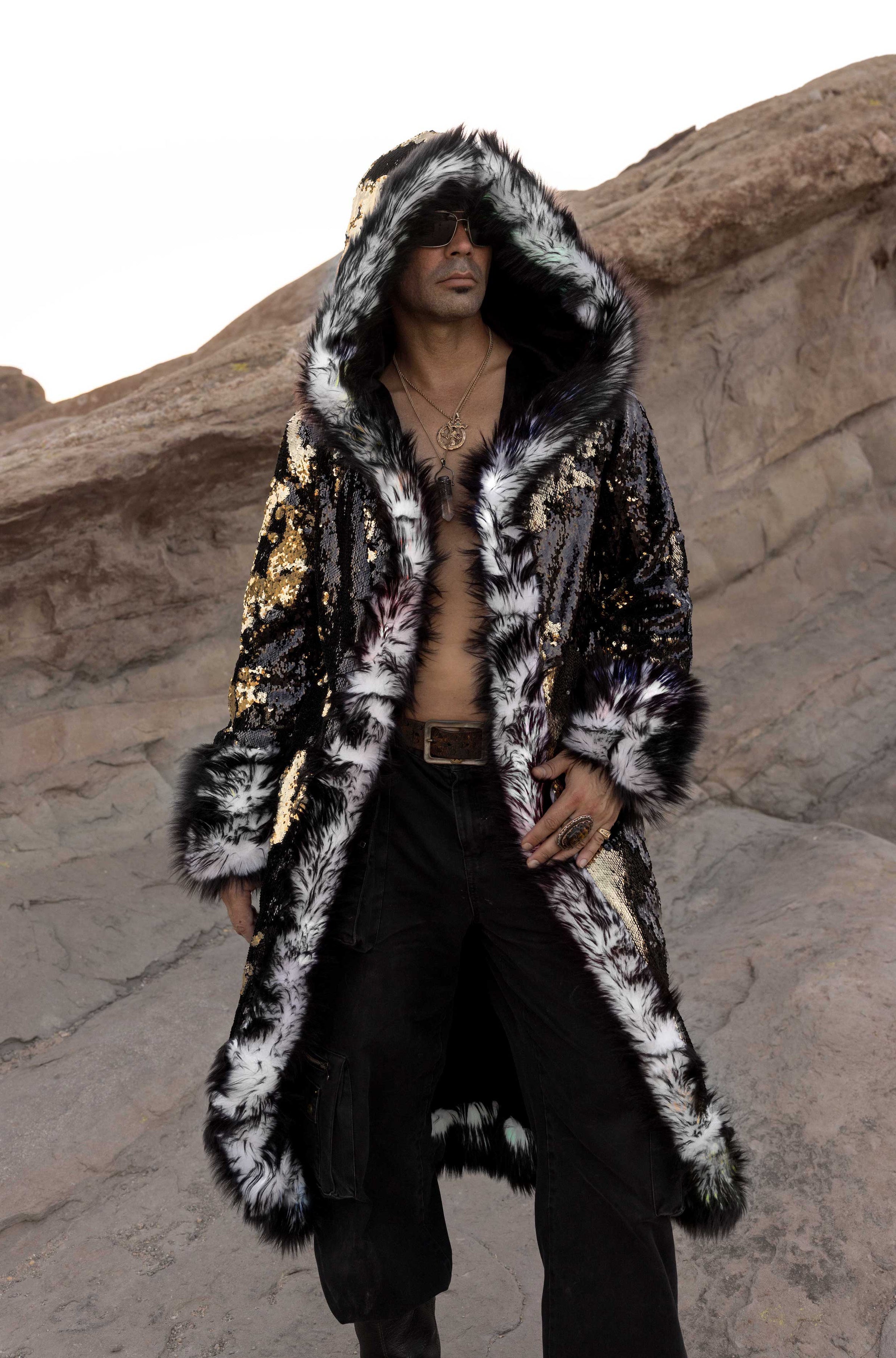 Long fur coat with hood hotsell